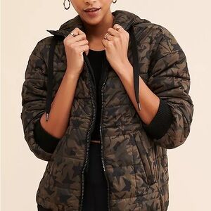 Avec Les Filles Green and Black Puffer Jacket